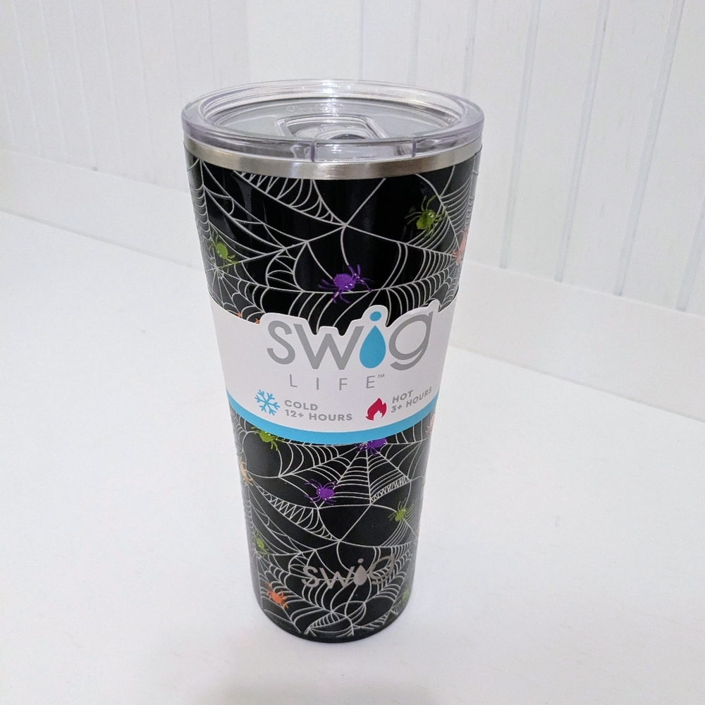 NWT Swig Life Glow in Dark 22 oz. Black Itsy Bitsy Halloween Tumbler